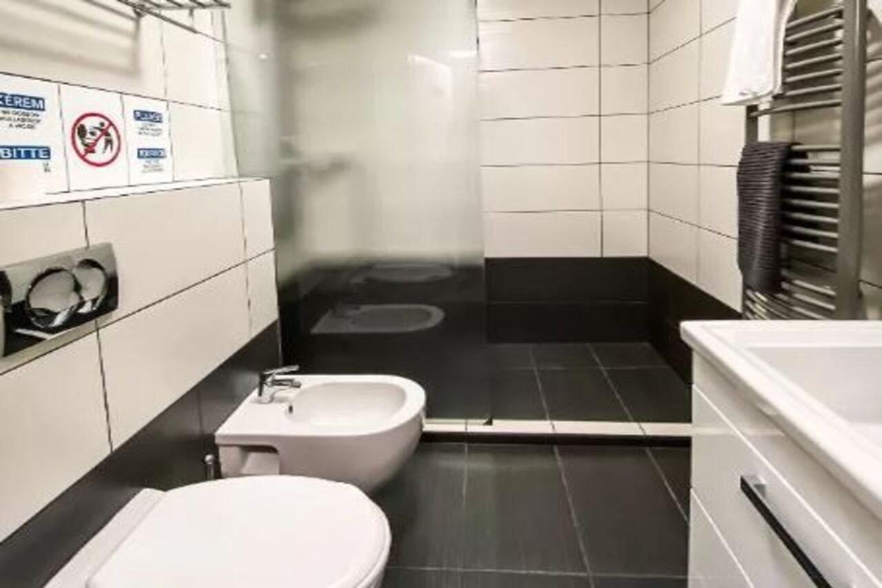 Dominik Panzio Bed & Breakfast Budapest Bagian luar foto