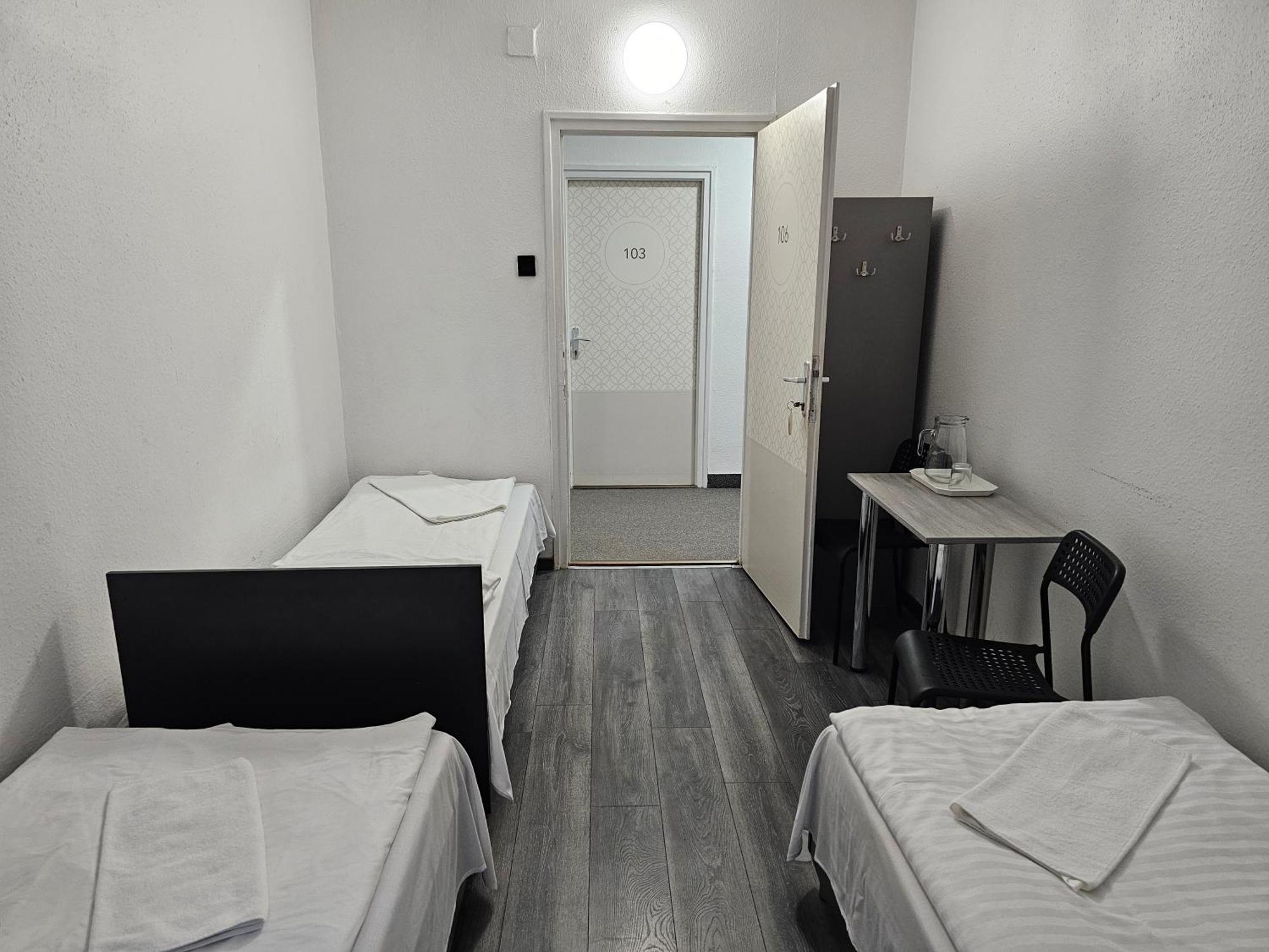 Dominik Panzio Bed & Breakfast Budapest Bagian luar foto