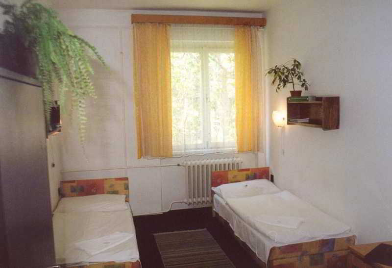 Dominik Panzio Bed & Breakfast Budapest Bagian luar foto